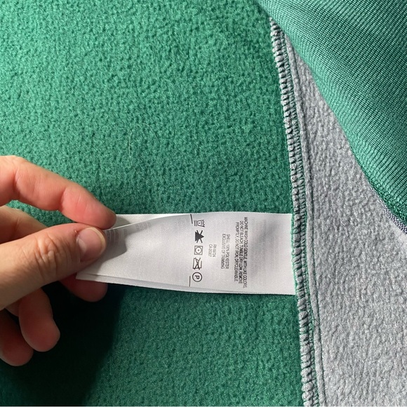 Columbia Mens Steens Mountain Green Two Tone Fleece Full Zip Vest
Size Medium - Picture 4 of 9